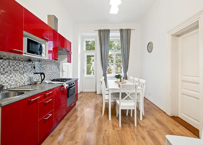 Prague Hostel Apartments דירה *